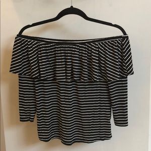 American Eagle off-the-shoulder top size XS